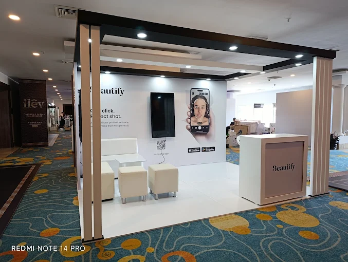 Fabricación de stand personalizado para feria empresarial en Cartagena