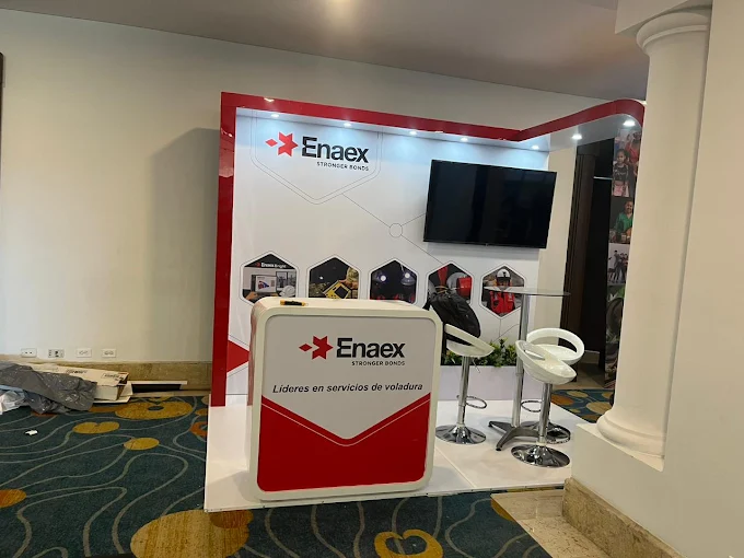 Fabricación de stand personalizado para feria empresarial en Cartagena