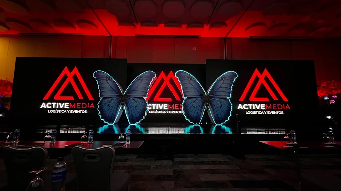 Fabricación de stand personalizado para feria empresarial en Cartagena